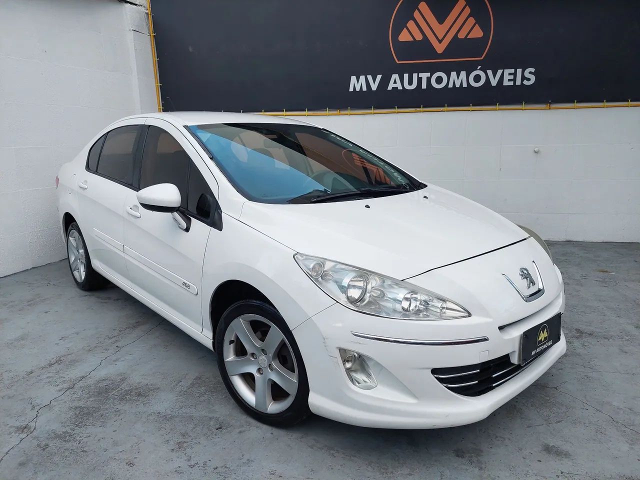 Peugeot 408 408 Sedan Feline 2.0 Flex 16V 4p Aut. 2012