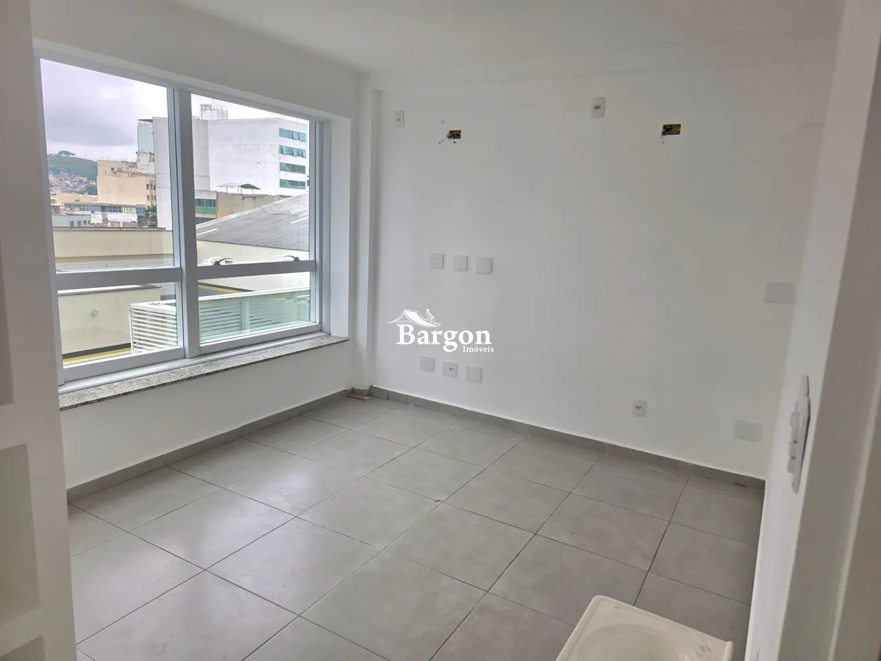Sala comercial com 30m² a venda no Centro de Juiz de Fora - Foto 2