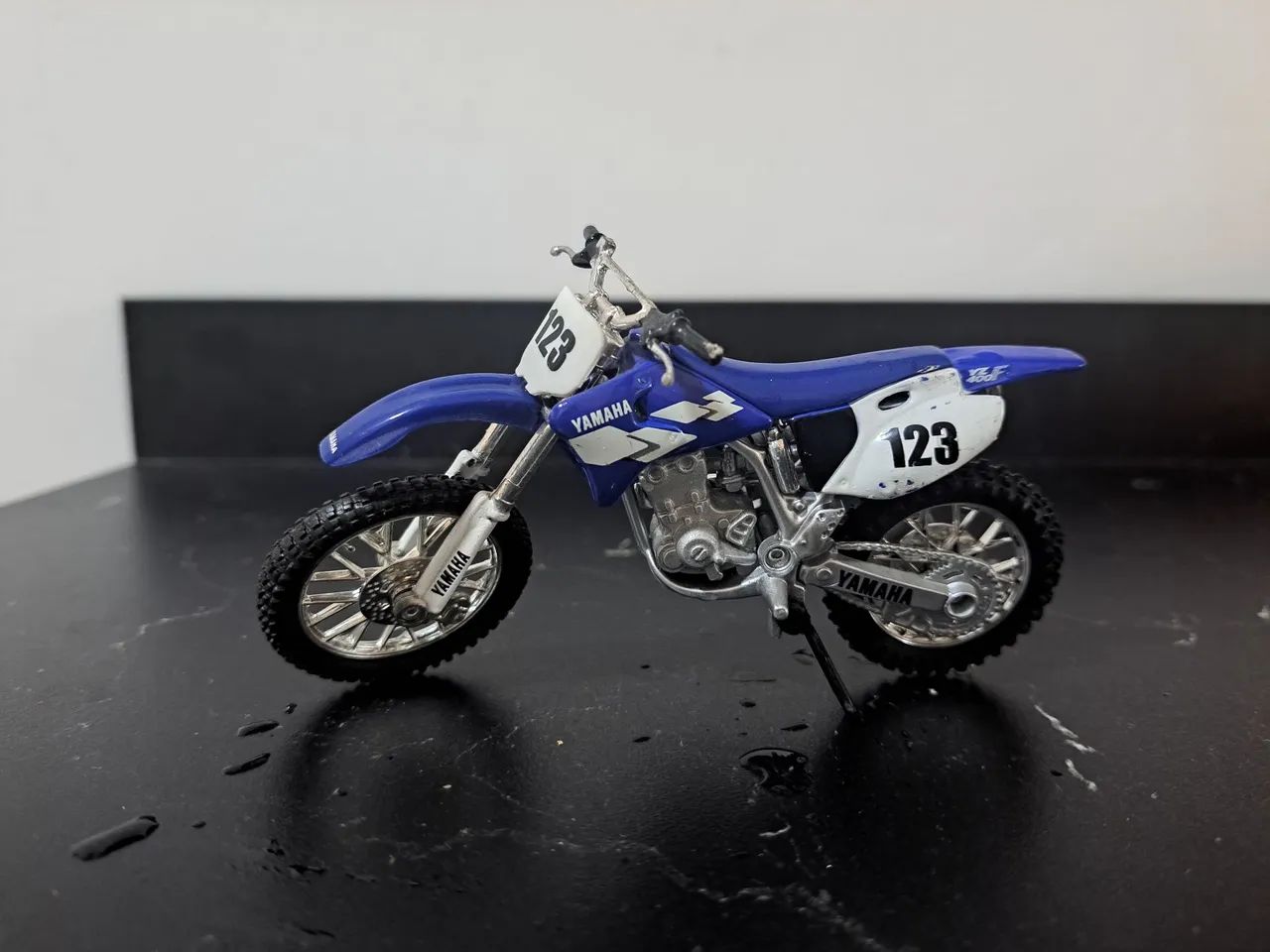 LOTE miniaturas motos antigas - Foto 2