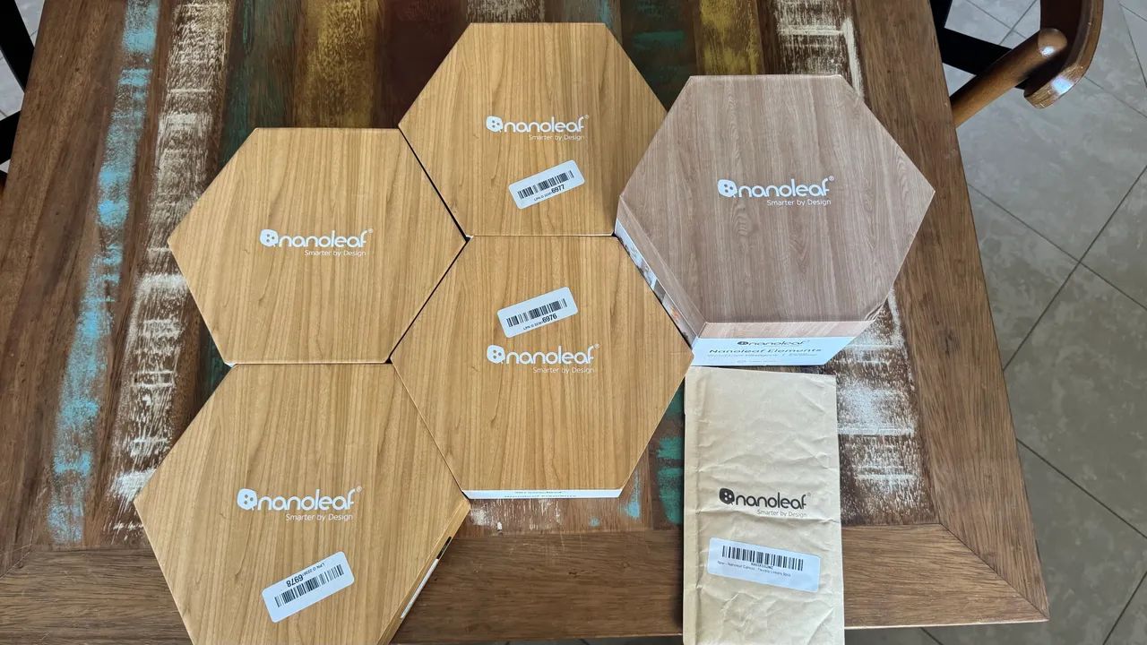  Nanoleaf Elementos - Kit inteligente hexagonal de aparência de madeira  - Foto 5