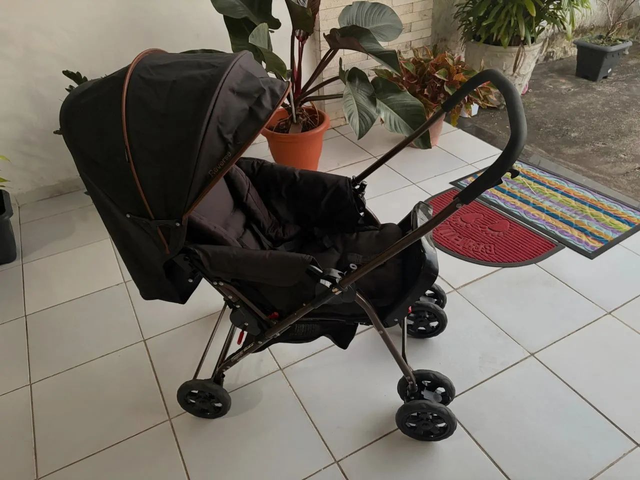 BEBÊ CONFORTO E CARRINHO DE BEBÊ INVERT