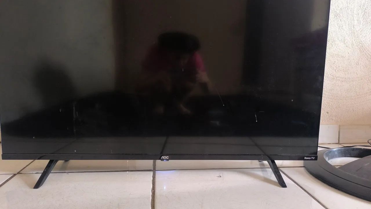 Tv Roku de 43 polegadas nova - Foto 4
