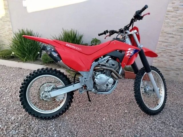CRf 250f praticamente nova e bem cuidada 