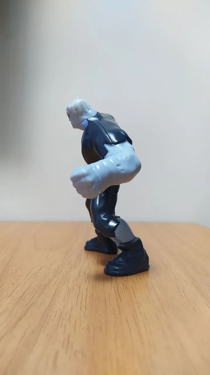 Boneco Solomon Grundy DC McDonald's 2018 - Foto 3