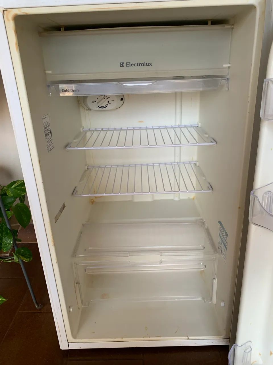 FRIGOBAR ELETROLUX RE120 - Foto 2