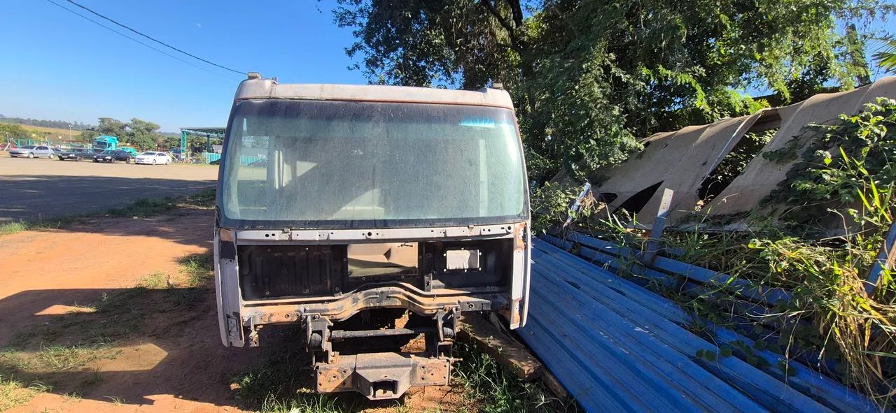Vendo uma cabine do ford cargo  - Foto 4