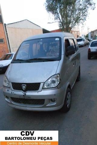 Peças Sucata Towner Van 2009 - Foto 2