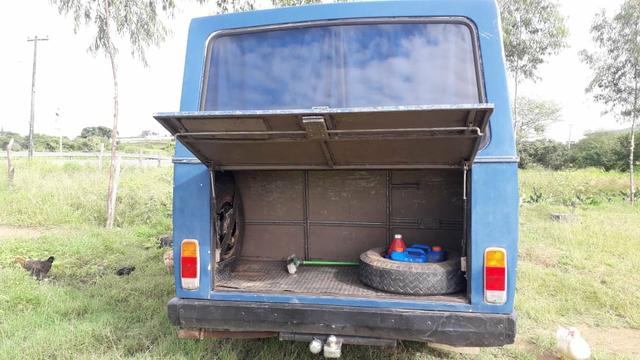 Vende-se Microônibus 15 Passageiros - Foto 6