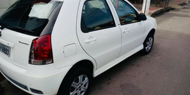 Fiat Palio Celebration Economy 1.0 8v 2011 - Completo, novo! - Foto 3