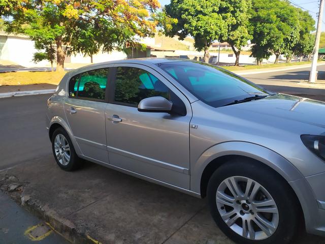 Vectra GT - Foto 2