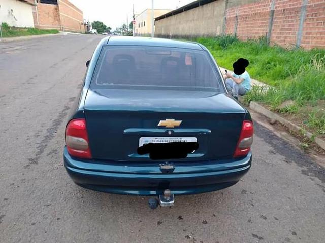 Corsa 99 completo abaixei o preço pra vende logo aceito troca por moto - Foto 2