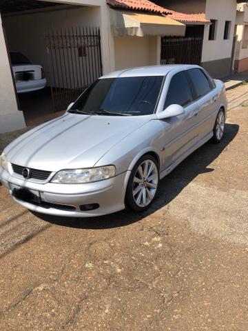 Vectra 2.2 GLS 8V - Foto 14