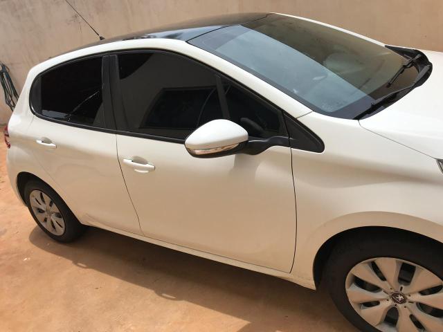 Peugeot 208 - Foto 2