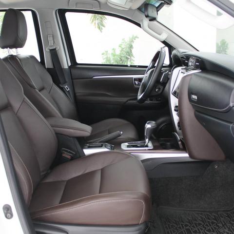 TOYOTA HILUX SW4 2017/2017 2.8 SRX 4X4 7 LUGARES 16V TURBO INTERCOOLER DIESEL 4P AUTOMÁTI - Foto 6