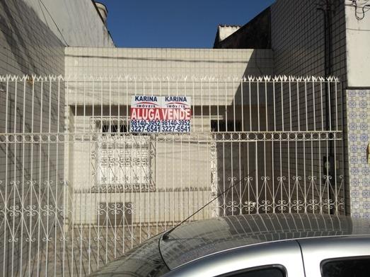 Casa de 80 m² 01 qto ótima localização no Centro ao lado do Hospital Presidente Dutra