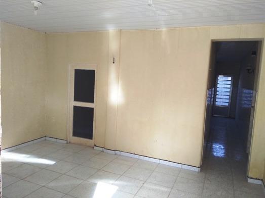 Casa de 80 m² 01 qto ótima localização no Centro ao lado do Hospital Presidente Dutra - Foto 2