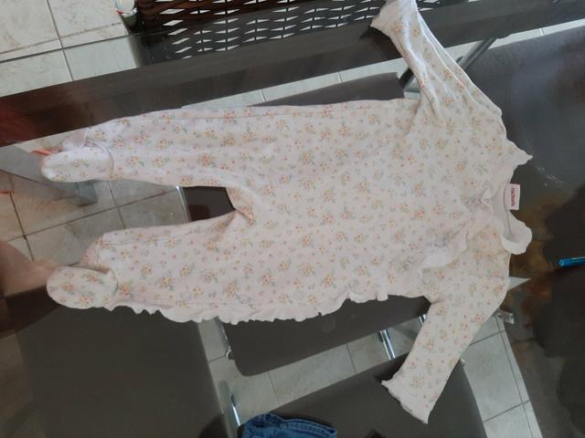 Vendo lote de calçados e roupa para bebê. ( LEIA A DESCRIÇÃO) - Foto 5