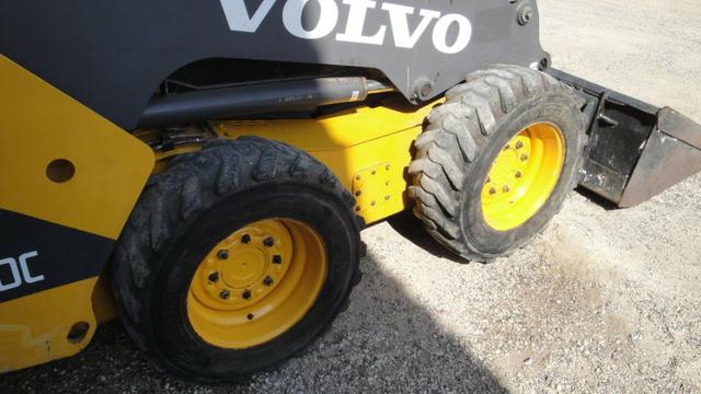 Minicarregadeira Volvo MC-70C - 2012 - Foto 4