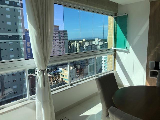 Apartamento 3 suítes Decorado Meia praia - Foto 6