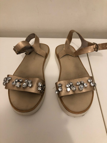 Sandália Infantil Zara Dourada - Hobbies e coleções - Flamengo, Rio de  Janeiro 862325361 | OLX