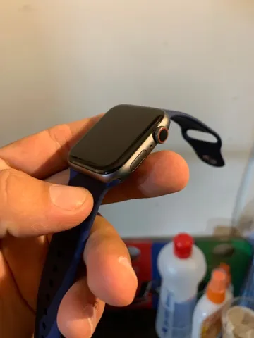 Apple Watch - Séries SE - 44mm - Preto - GPS - Usado Apple Apple Watch  Apple Watch TudoiPhone: O Maior Clube de Compra, Venda e Troca de iPhones  e Equipamentos Apple 