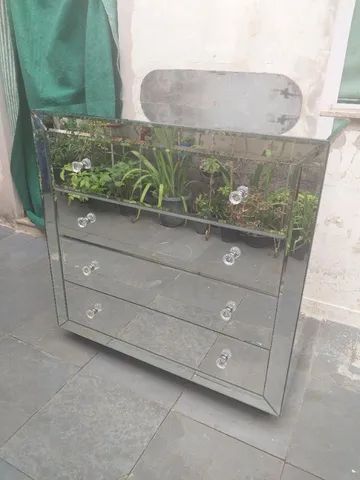 Cômoda Espelhada
