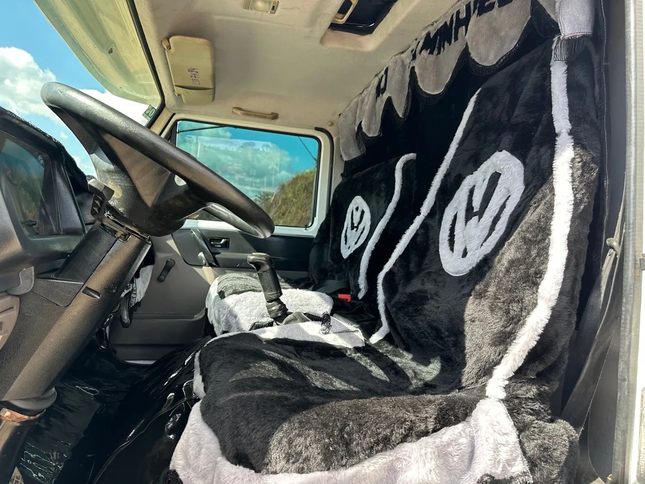 VW 8.160 prancha 2015 com asa delta - Foto 11