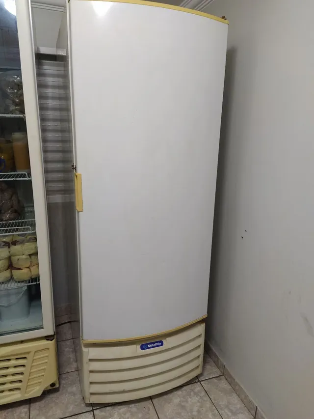 Refrigerador/Freezer Vertical Dupla Ação Metalfrio VF55D 539 litros 220V