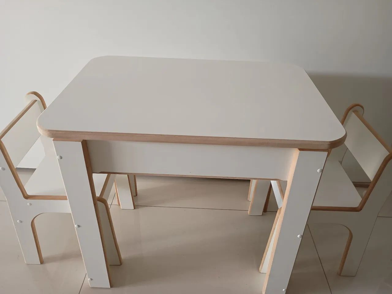 Mesa infantil com baú  - Foto 3