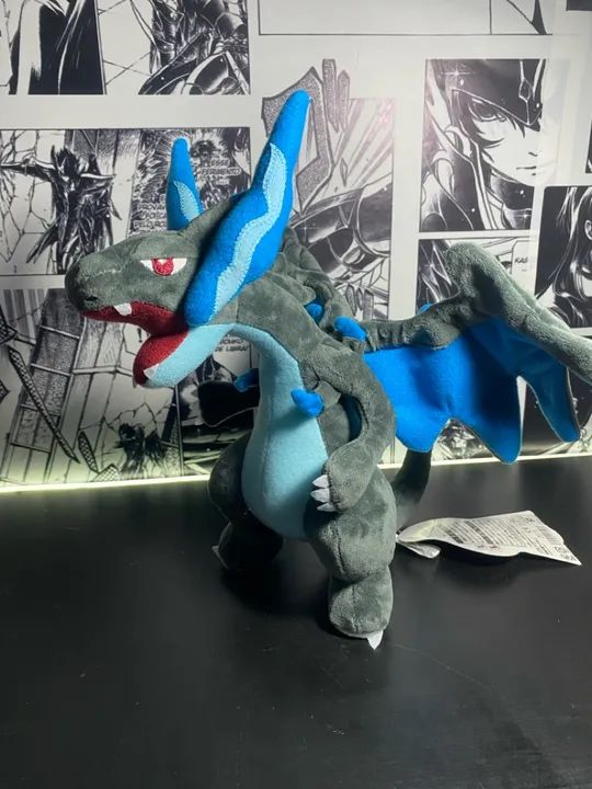  Pelúcia Pokémon charizard X - Foto 3