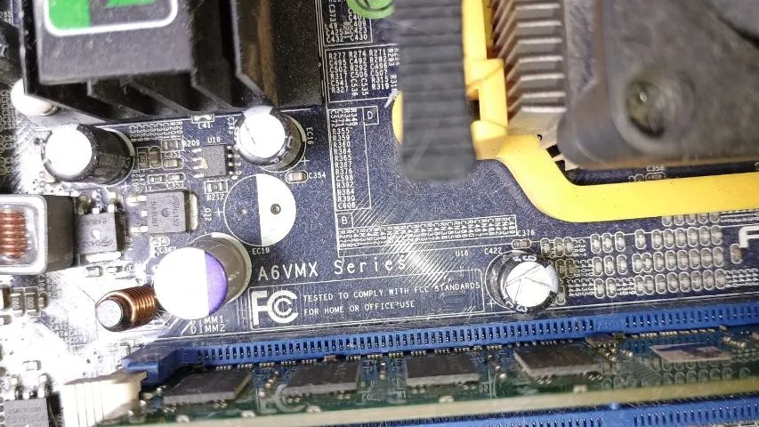 placa mãe ddr 2  Foxconn A6vmx com processador  - Foto 2