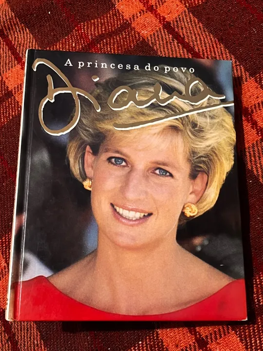 COMPRE - Lady Di, a Princesa do Povo - Biografia Autorizada.