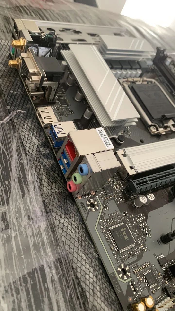 Gigabyte B760M Gaming WIFI DDR5
