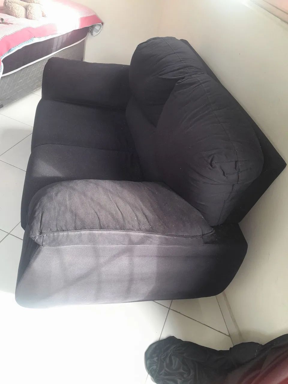 Vendo sofá de 2 lugares