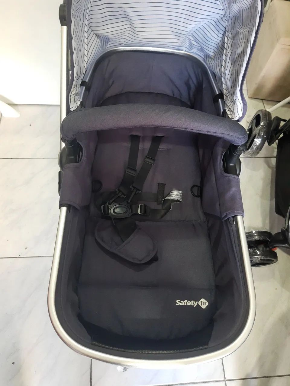 Carrinho de Bebê Safety 1st novinho  R$:1.099,00: 10 X sem juros no cartão  - Foto 5