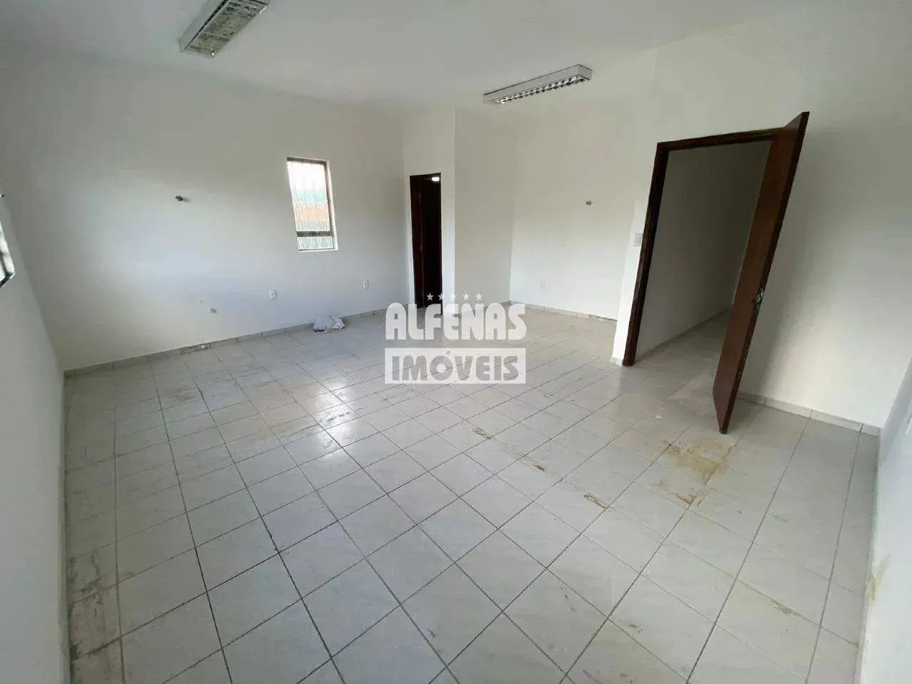 Sala para aluguel no Bairro PARQUE MARACANA - Foto 9