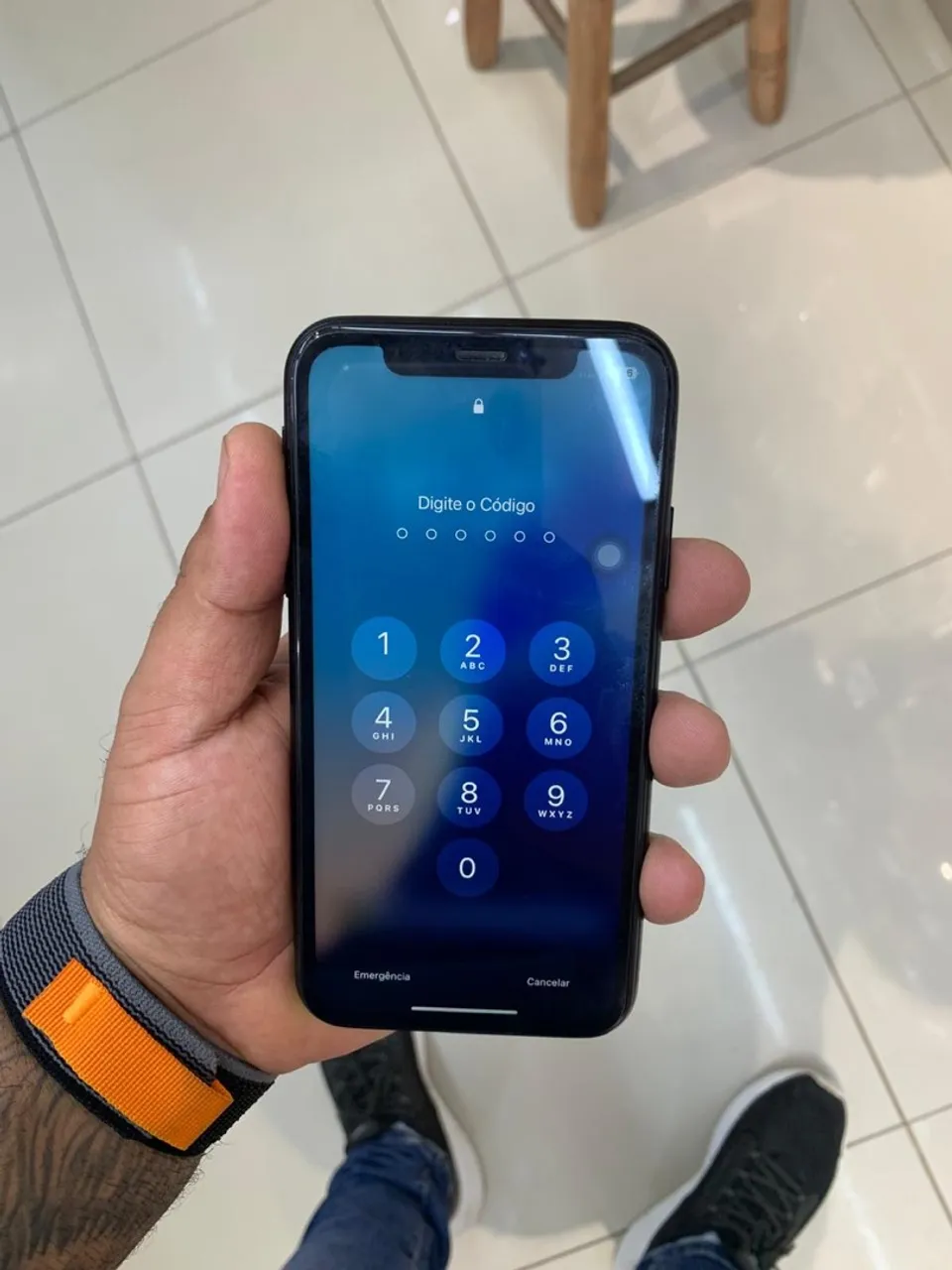 iPhone XR 900