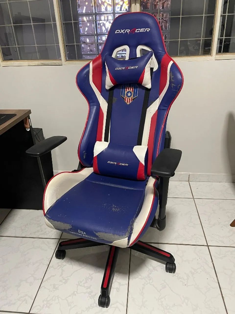 Cadeira Gamer DxRacer F-Series edição especial Capitão América