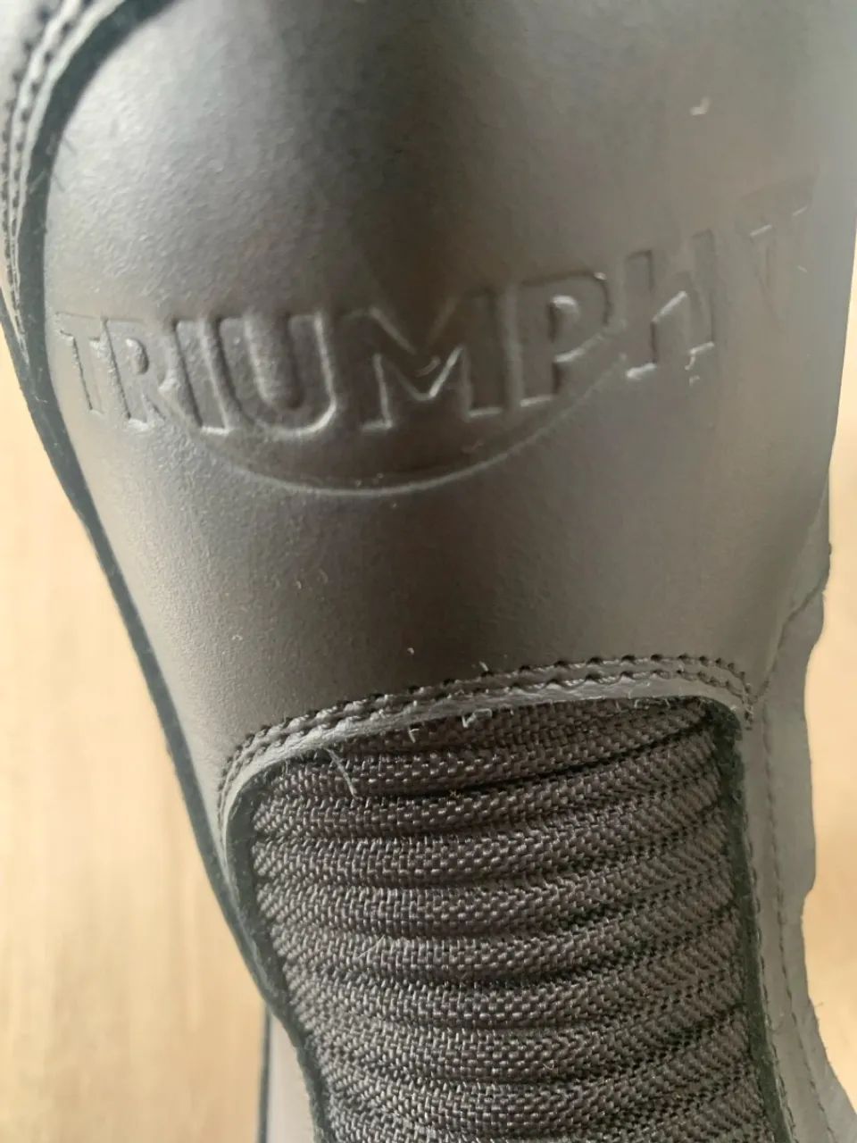 Bota motociclista Triumph Alpinestar tamanho 35 nova - Foto 2