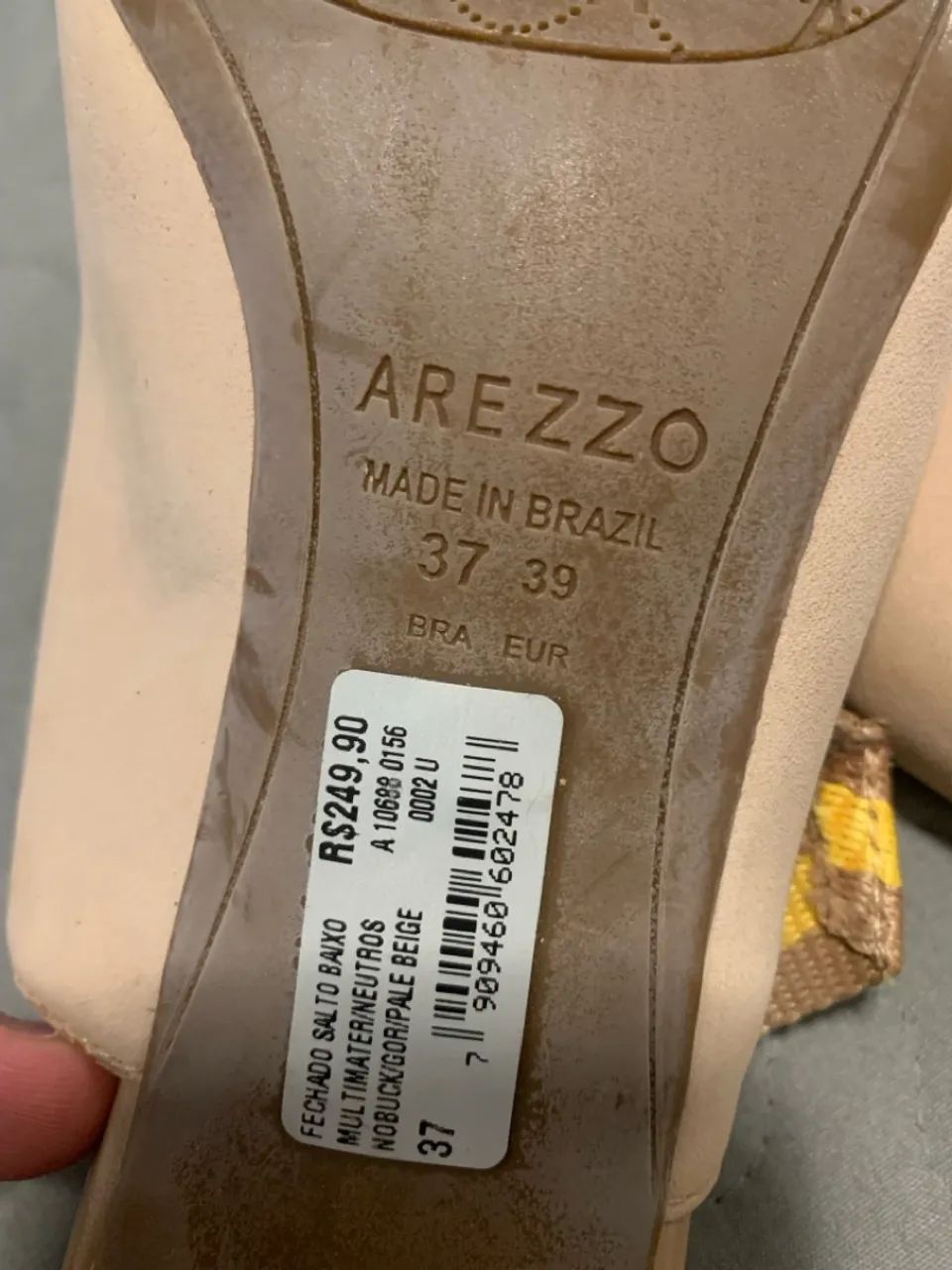 Salto Arezzo bege com laço  - Foto 2