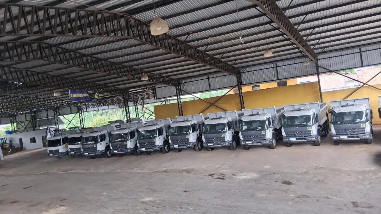 Alugo GALPÃO de 1.700m²  próximo ao aeroporto.