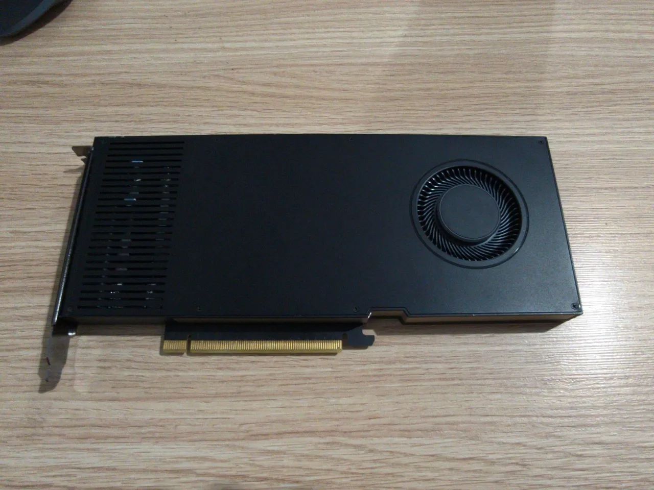 GPU Placa RTX A4000 16GB64296500599683124