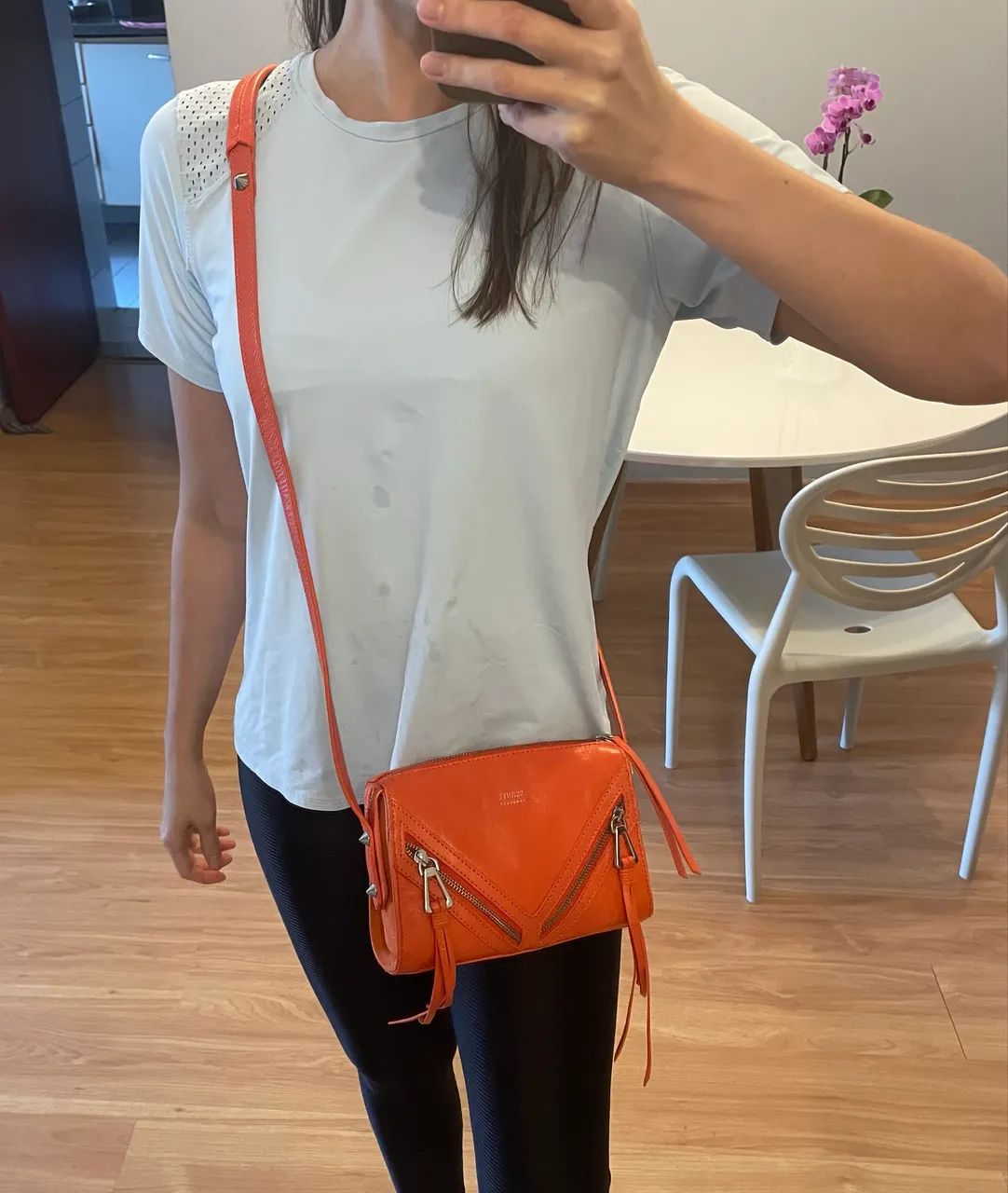 Bolsa schutz couro legitimo original novinha