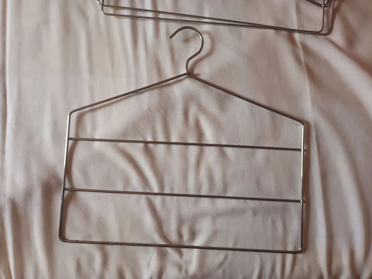 8 cabides de metal para roupa - Foto 2
