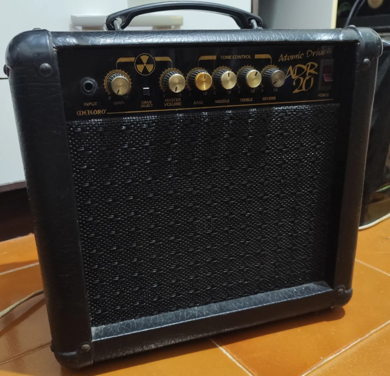 Amplificador Meteoro ADR 20 Atomic Drive
