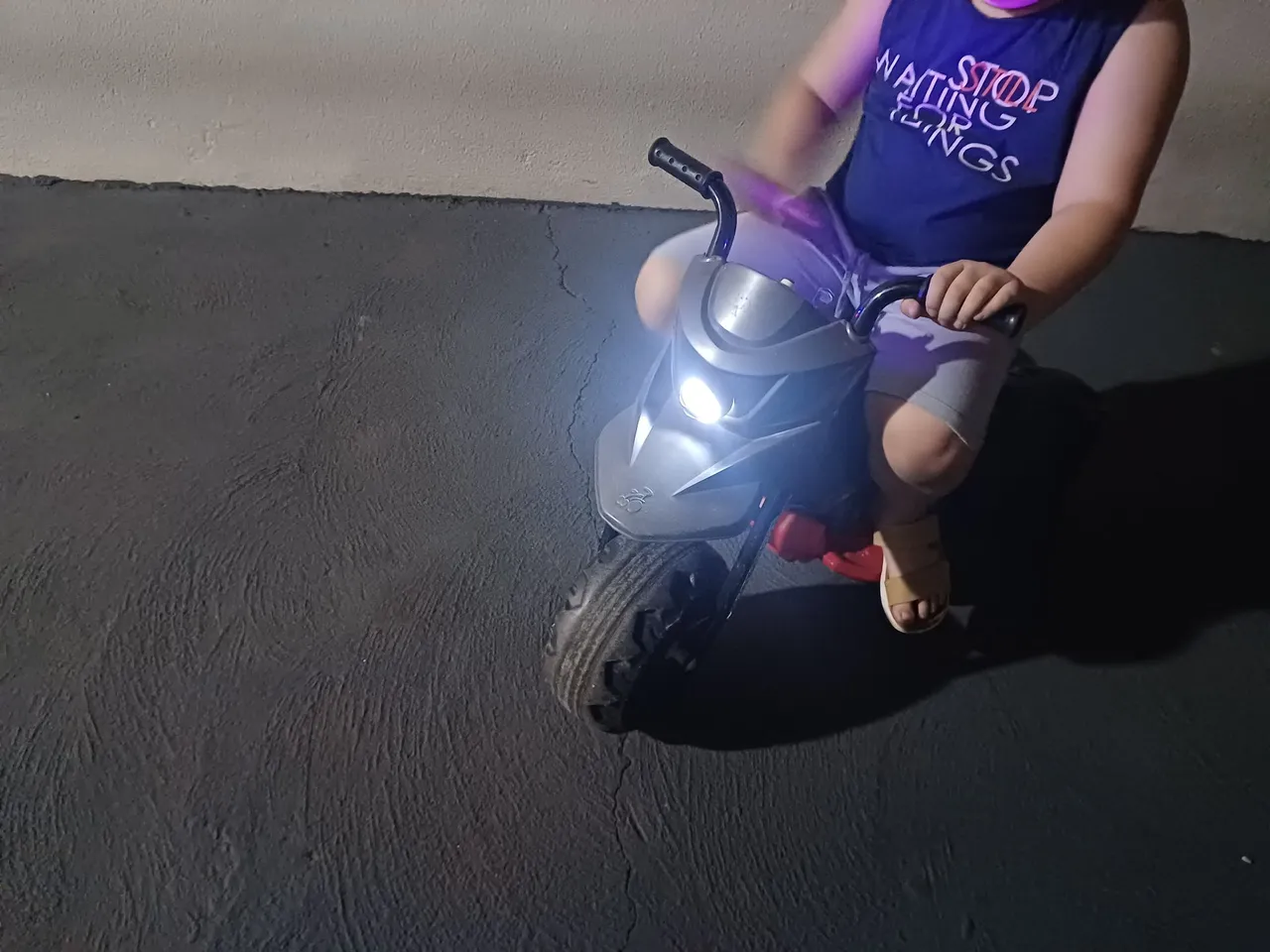 Moto Elétrica Infantil - Diversão garantida!