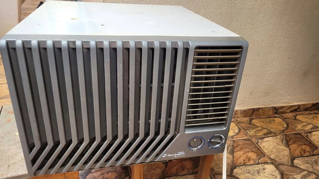 Ar condicionado 220v 10.500 btus caixa grande gelando 