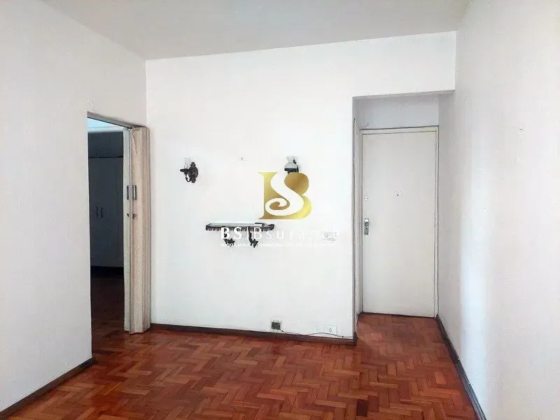 BS IMOBILIÁRIA VENDE apartamento 2 quartos, Centro Niterói, com dependências, elevador e v