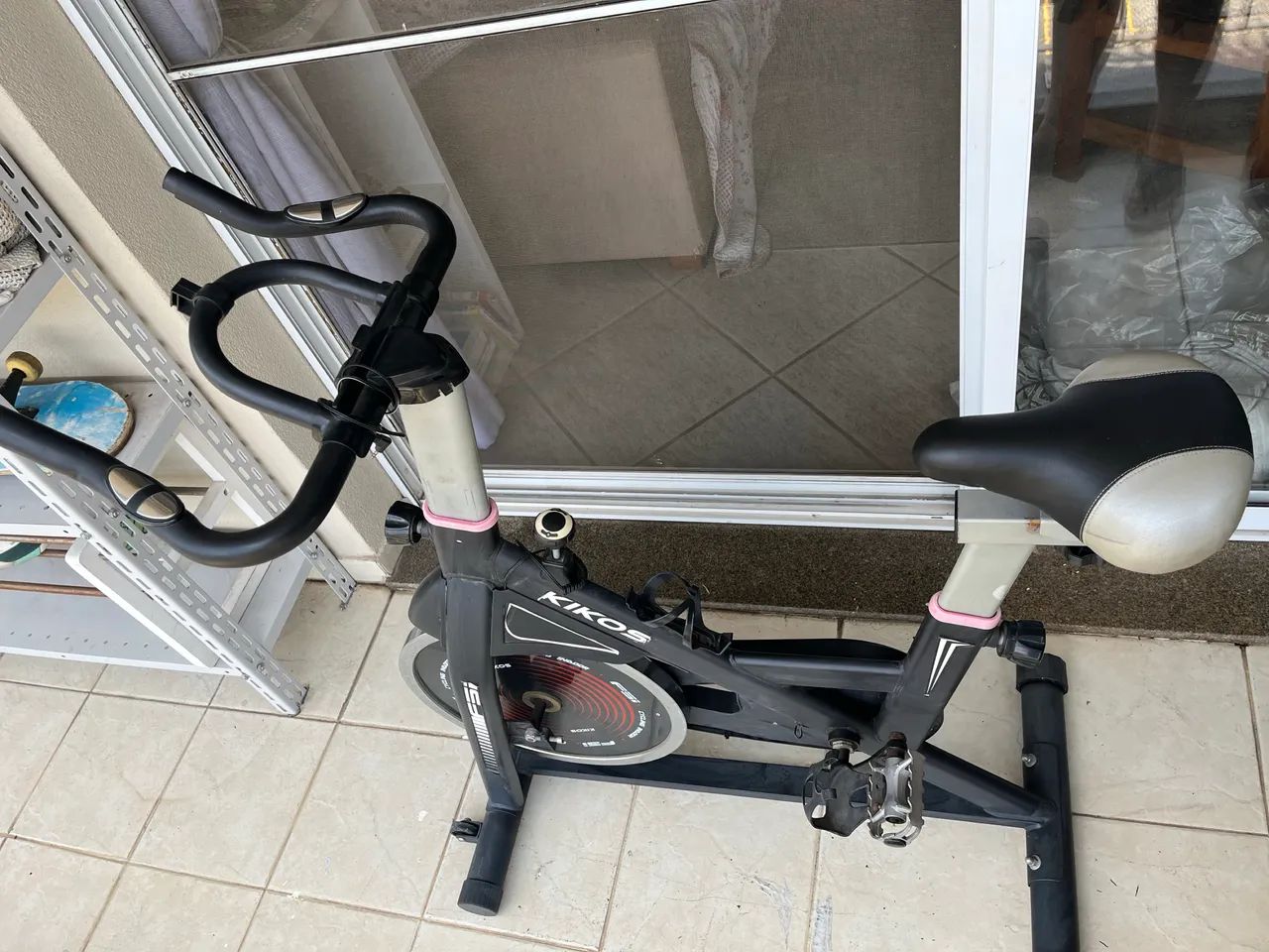 Bicicleta Spinning Kikos F5i - funcionando - Foto 5