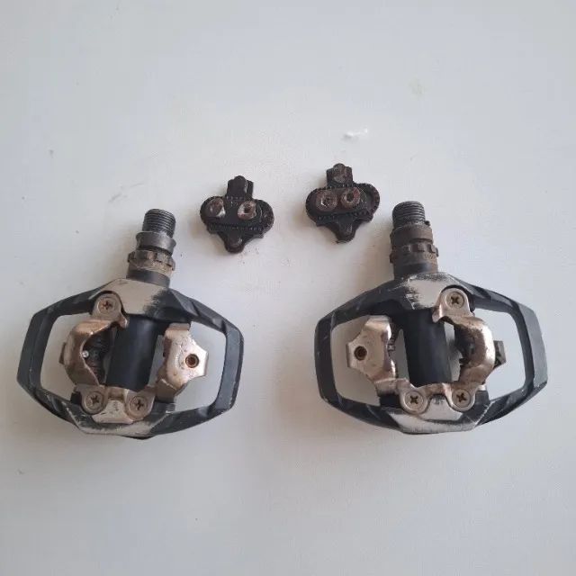 Pedal Shimano com clip